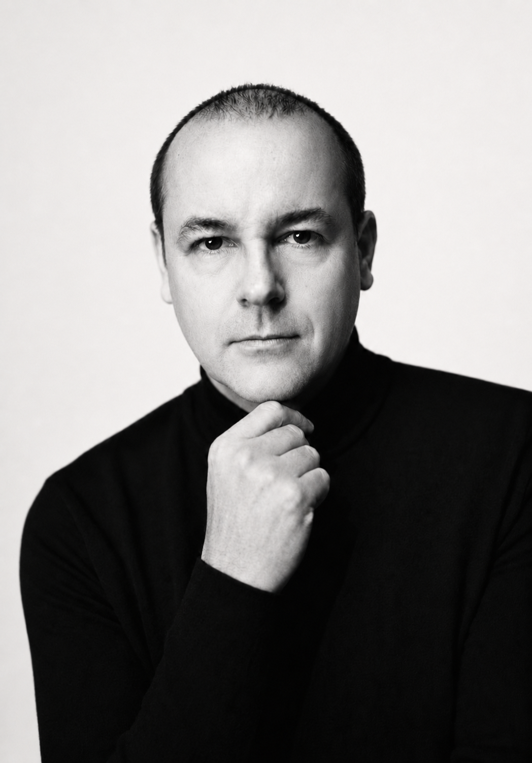 Black-and-white portrait of David Macphee.